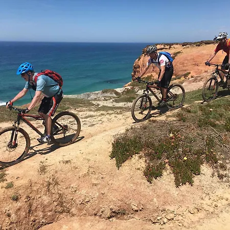 Casa Vasco - Cosy Patio * Praia da Lourinhã